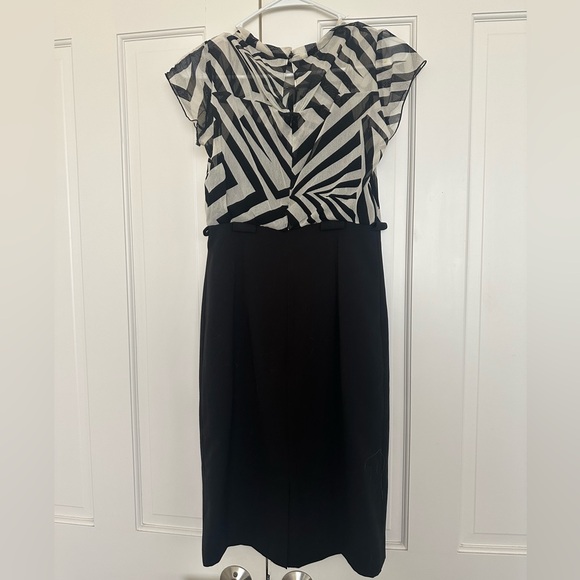 Calvin Klein Classic Black Pencil Skirt sz 2 $118 - Picture 5 of 8